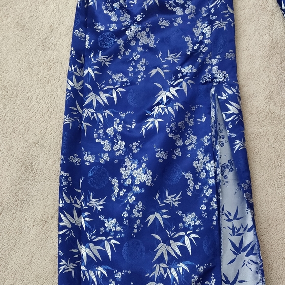 traditional Chinese dress 2 piece size small - Picture 5 of 8